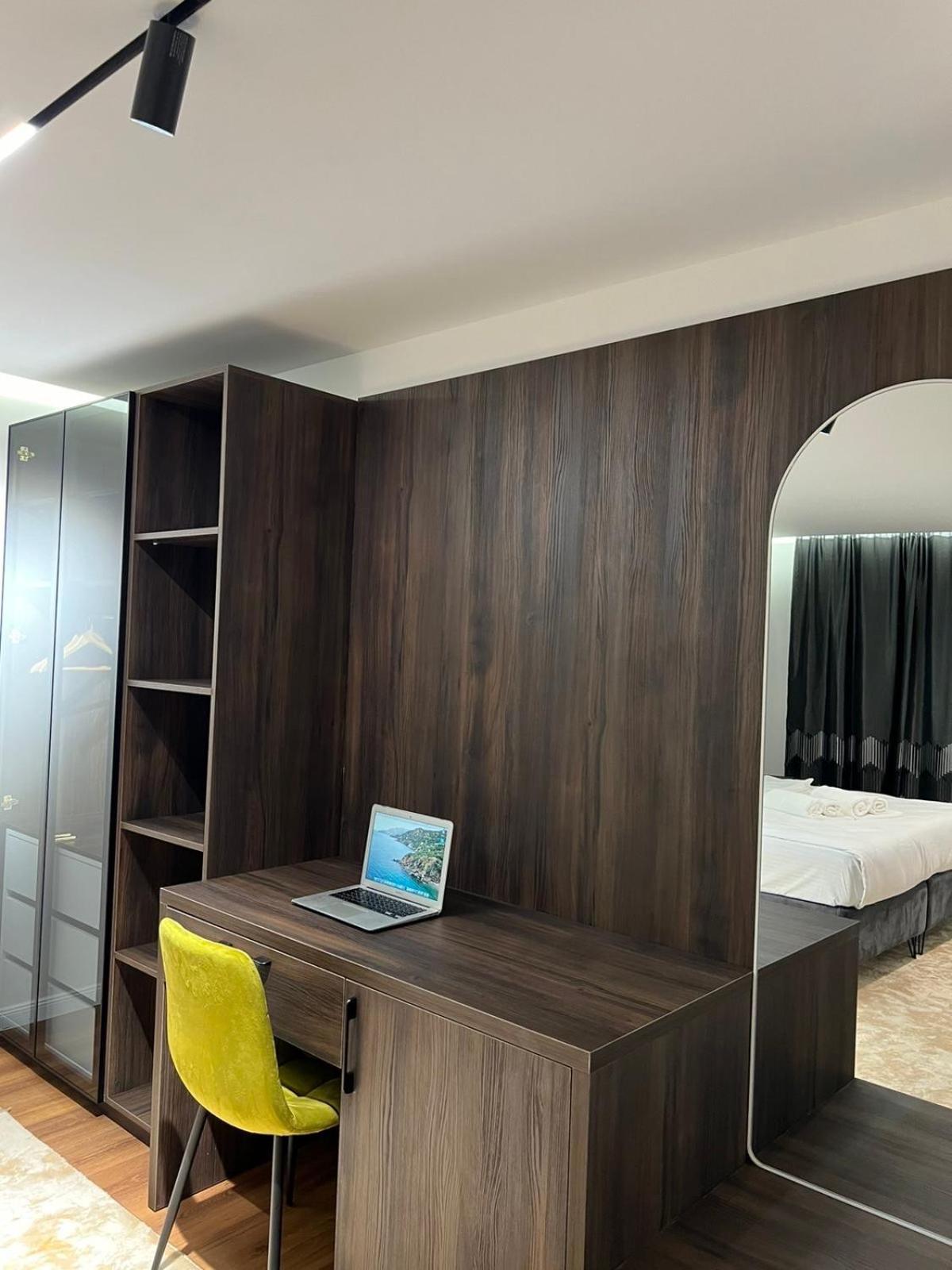 Hotel Europa Prishtina Pristina Exteriör bild